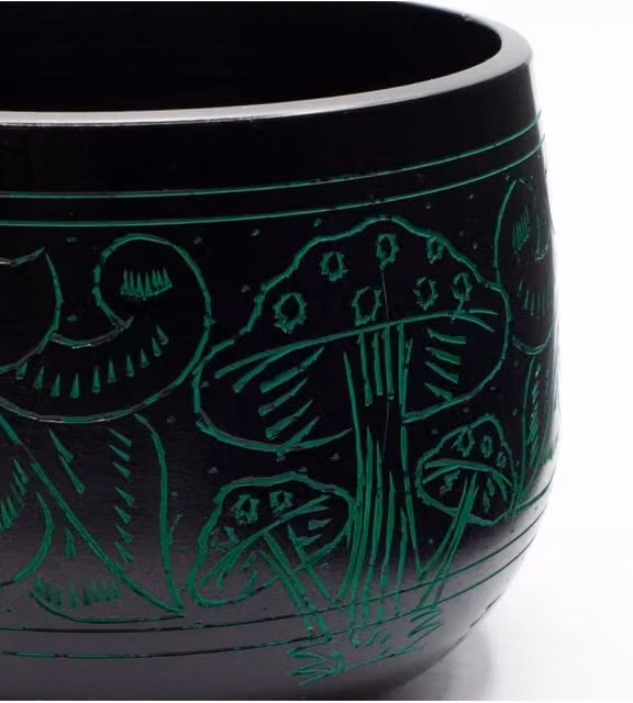 KDMD Green Magic Mushroom Cauldron Singing Bowl in Black, 15 cm Diameter
