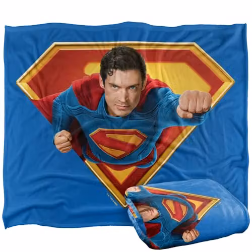 Warner Bros. Superman 2025 Flying Over S-Shield Super Soft Fleece Throw Blanket for Children, Multicolour, W: 127.0 cm, L: 152.4 cm