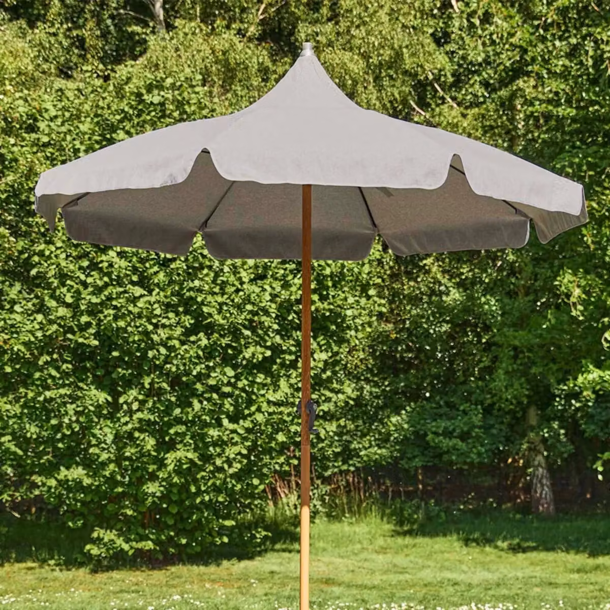Leisure Grow Savannah 1.8m WoodEffect Parasol in Oak and Grey