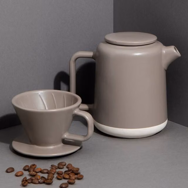 La Cafetire Teapot in Beige and Yellow