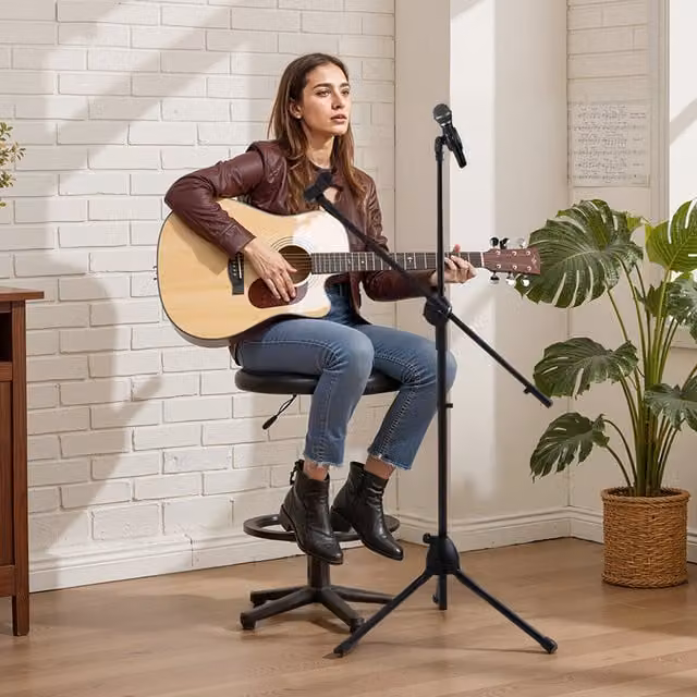 Livingandhome Foldable Tripod Mic Stand - Black