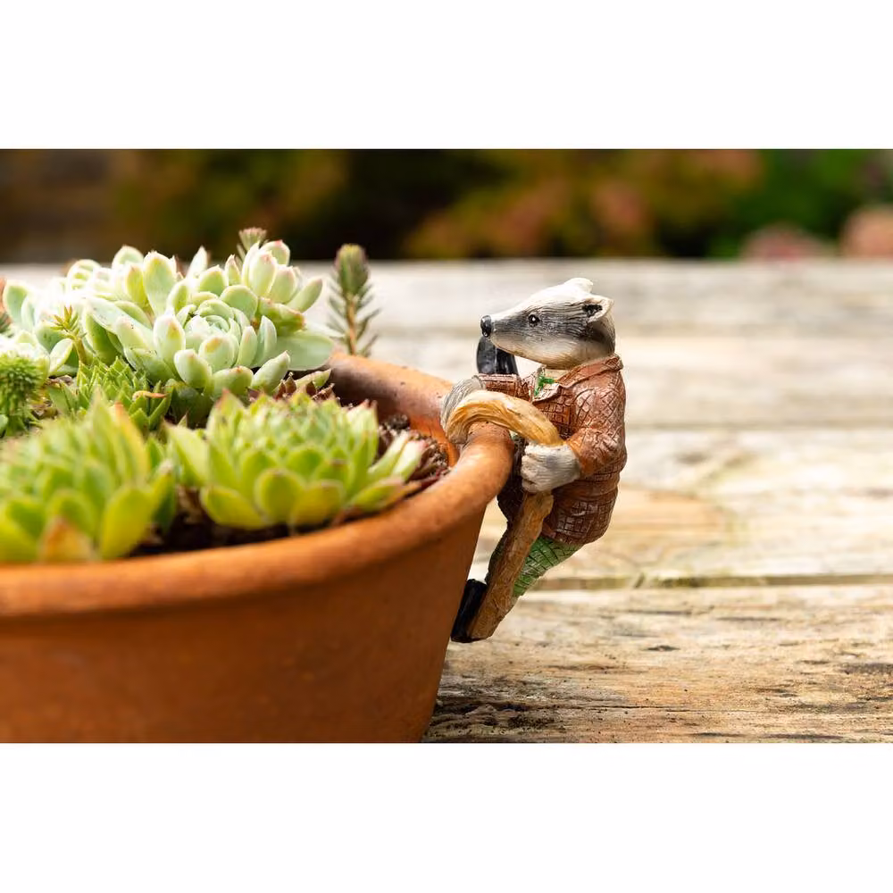 Jardinopia Full Colour Badger Garden Ornament in Brown – 3