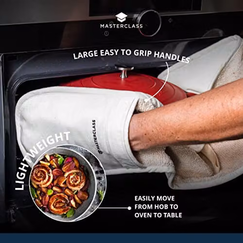 MasterClass Shallow Casserole Dish with Lid, Non-Stick Red Aluminium and Stainless Steel Casserole Pan, 4 l – 6