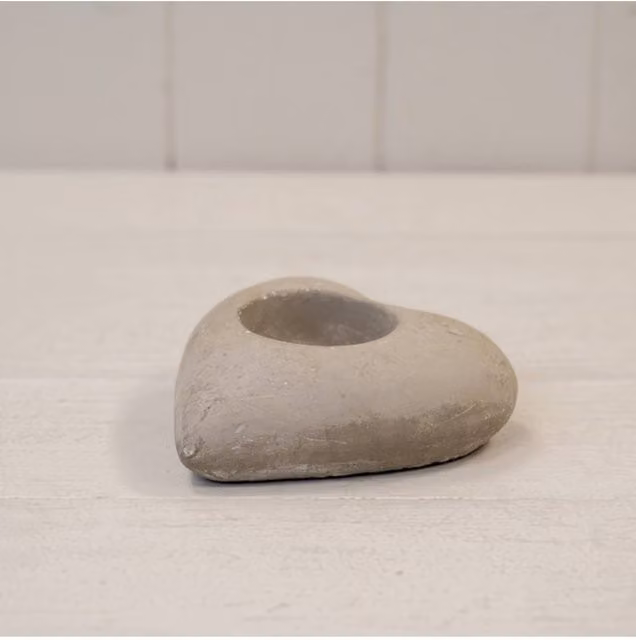 KDMD Whitewashed Cement Heart Tealight Holder in Grey