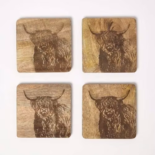 HOMESCAPES Brown Wooden Coaster Set of 4, Square, W/D/H: 10 x 10 x 2 cm, with Non-Slip Pads and Holder