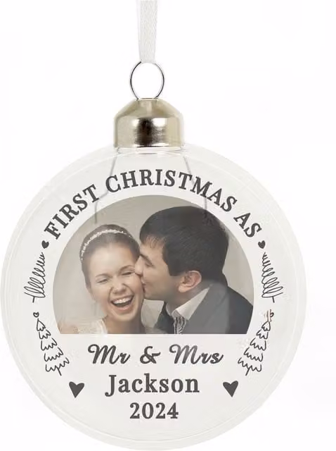 Personalised Memento Company Personalised First Married Christmas Glass Bauble in Clear – 1