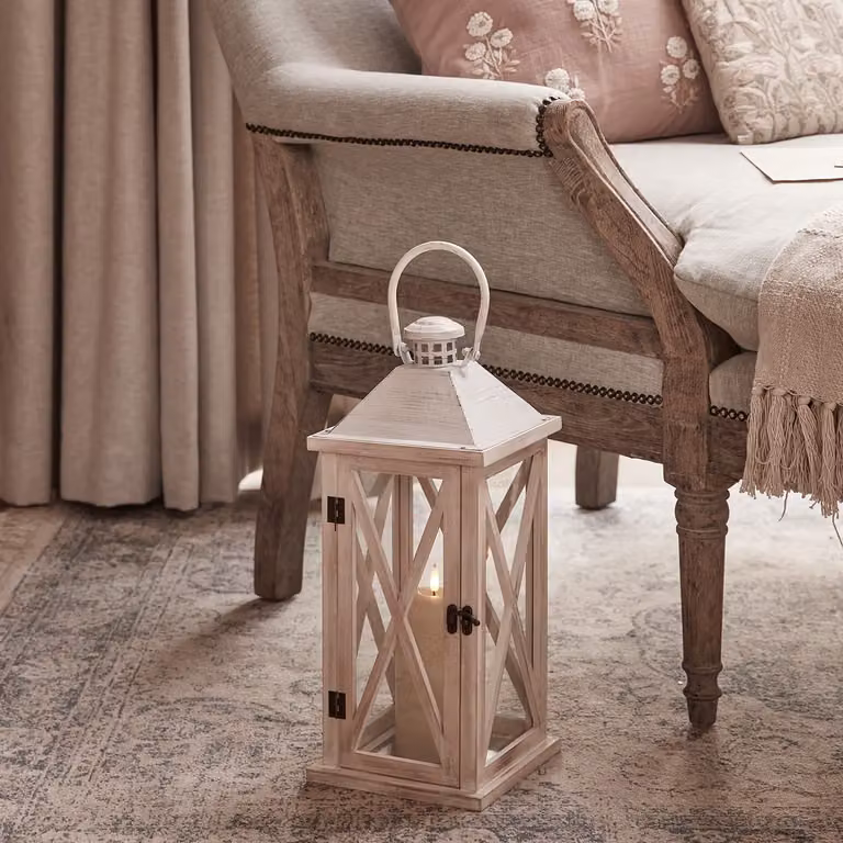 Lights4fun Folkestone White Wooden Battery Operated LED TruGlow Candle Lantern with Handle H 42 cm x W 18 cm x D 18 cm