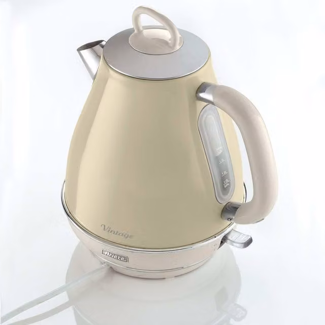 Ariete Jug Kettle in Beige with 1.7 l Capacity