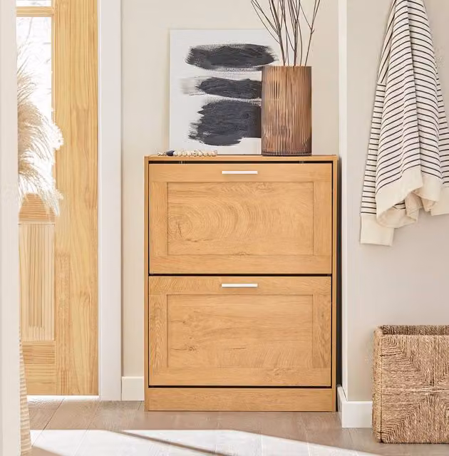 SoBuy Slim Modern Shoe Cabinet in Light Oak with Tilting Compartments and Internal Shelves – 1