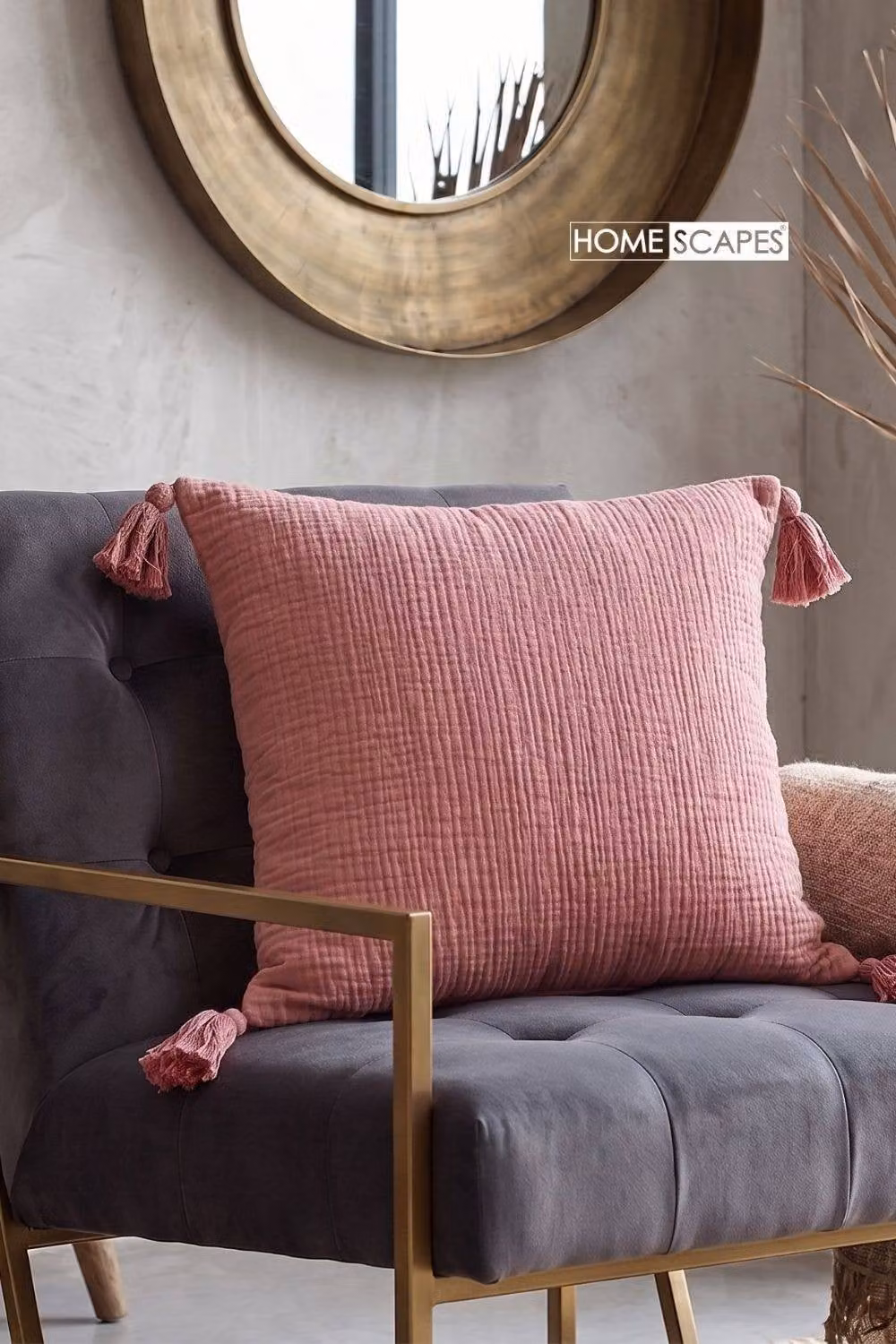 Homescapes Pink Cotton Muslin Square Cushion with Removable Cover, W/D/H: 45 x 45 x 45 cm – 2
