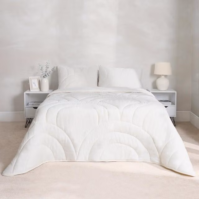 OHS Quilted Arches 7.5 TOG Duvet and Pillowcase Set in Beige, Double