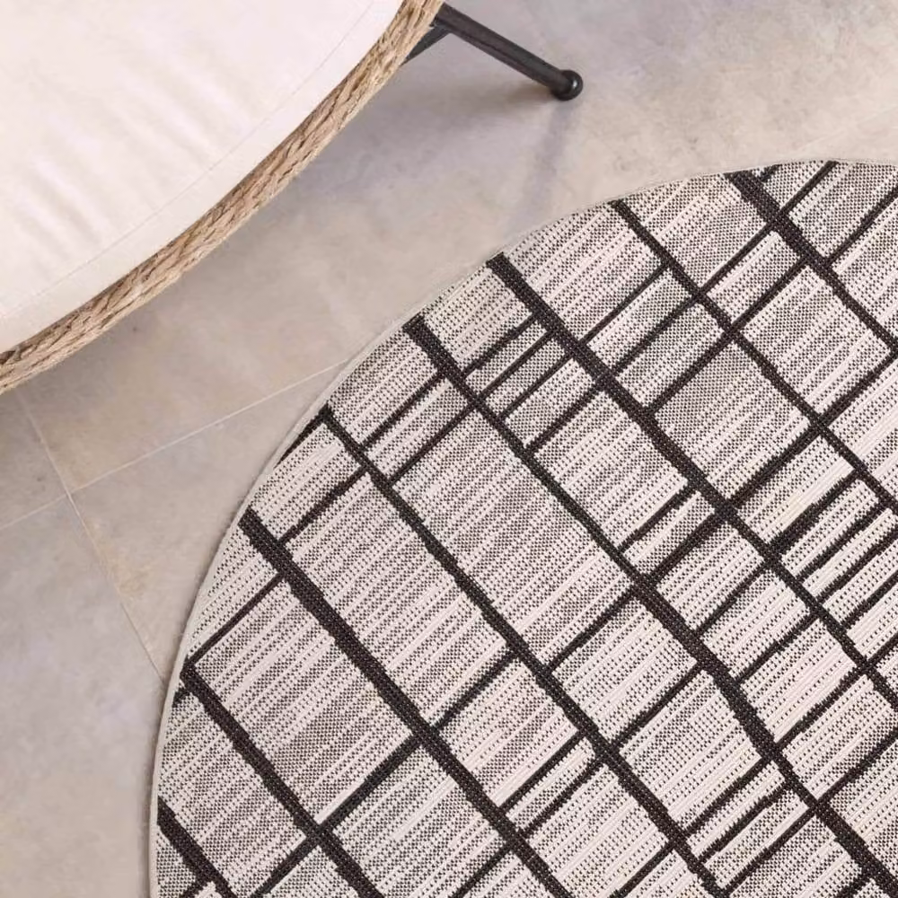 Ted Baker Crouch Round Abstract Flatweave Indoor Outdoor Rug in Black and White, Diameter: 200 cm – 1