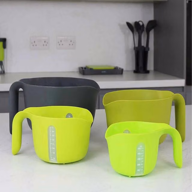 CALITEK 4 Piece Green Food Prep and Mixing Set with Colander, Measuring Jug and Non-Slip Base