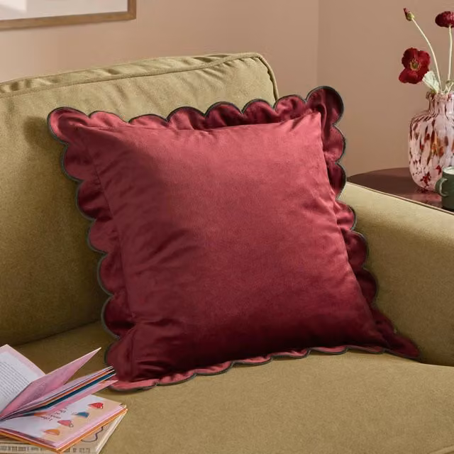 Furn Lil Scallop Velvet Cushion in Red, W/D/H: 45 x 45 x 45 cm