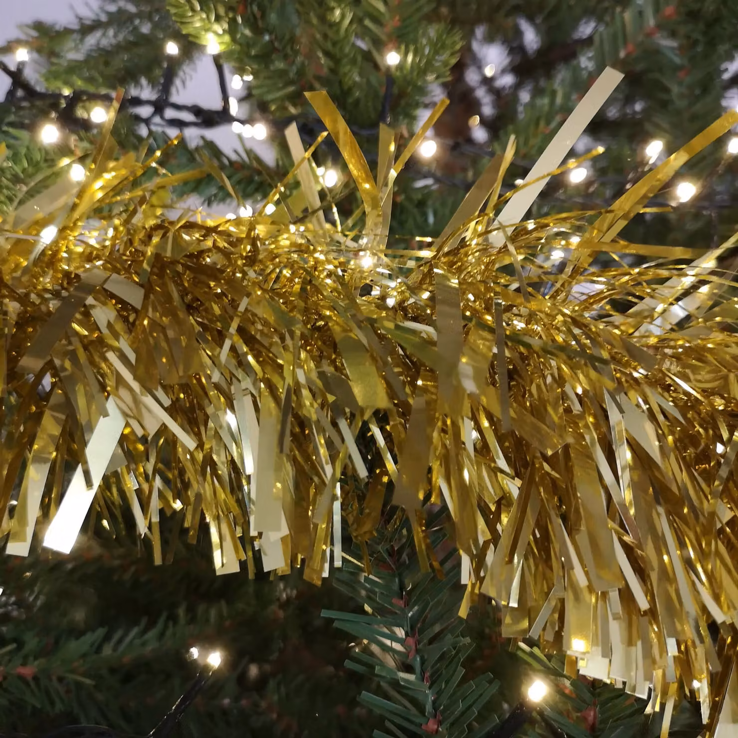Samuel Alexander Gold Luxury Chunky Cut Tinsel Garland Christmas Tree Decoration, Length: 10 m, Width: 15 cm – 2