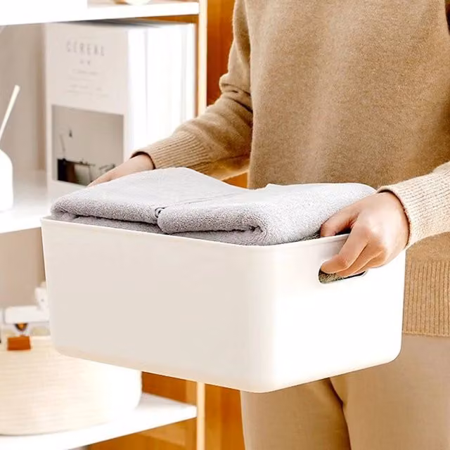 EONLION White Plastic Storage Boxes with Lids, W/D/H: 37 x 26 x 16 cm