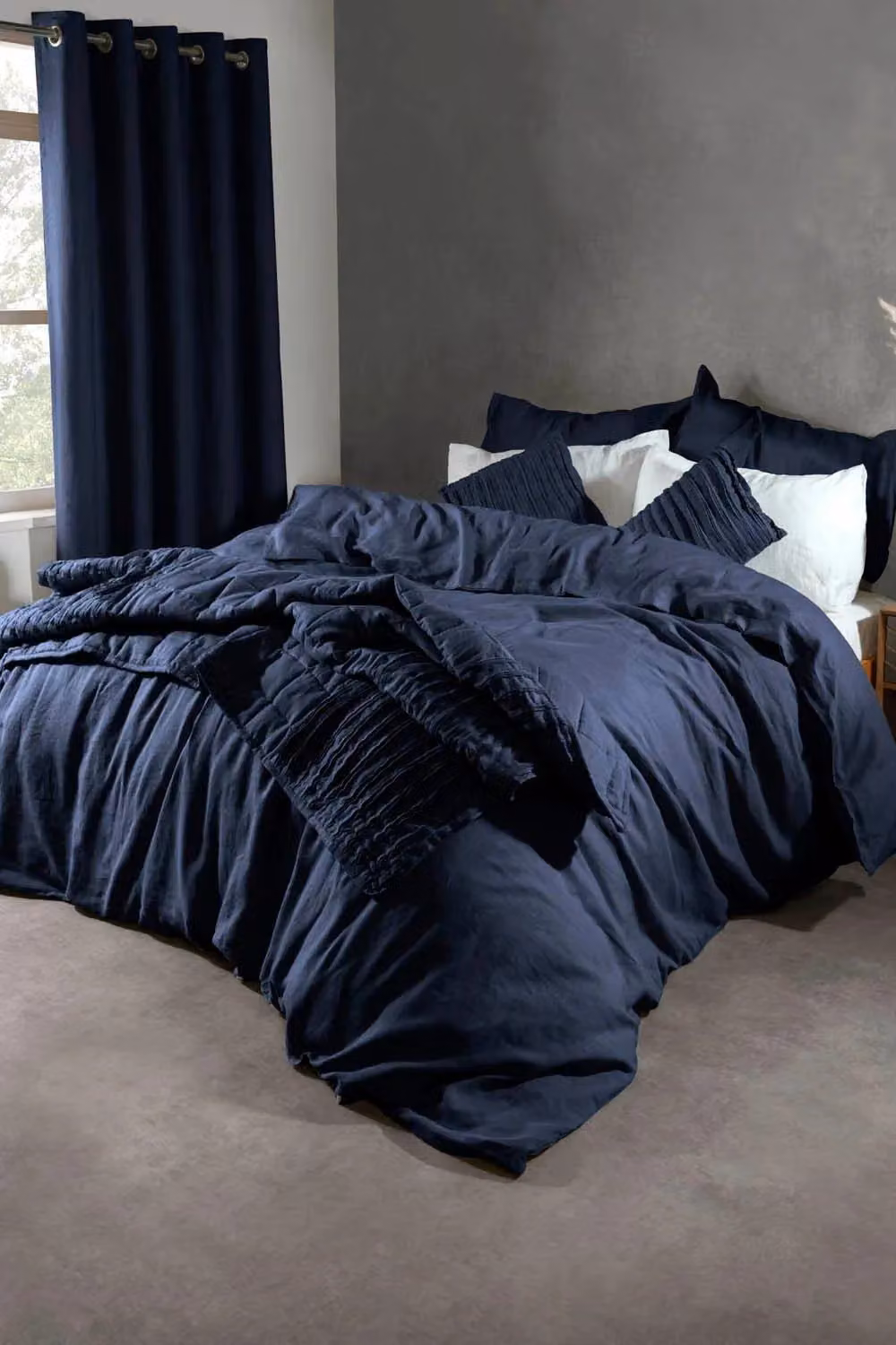 Lazy Linen Pure Washed Linen Pillowcase Pair in Navy Blue – 3
