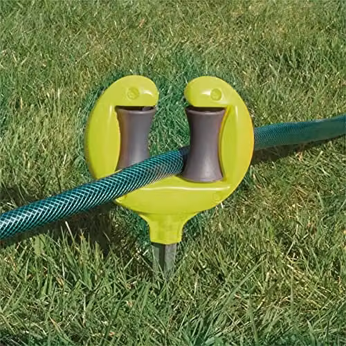 St Helens Hose Pipe Guide with Metal Ground Spike in Green – 2