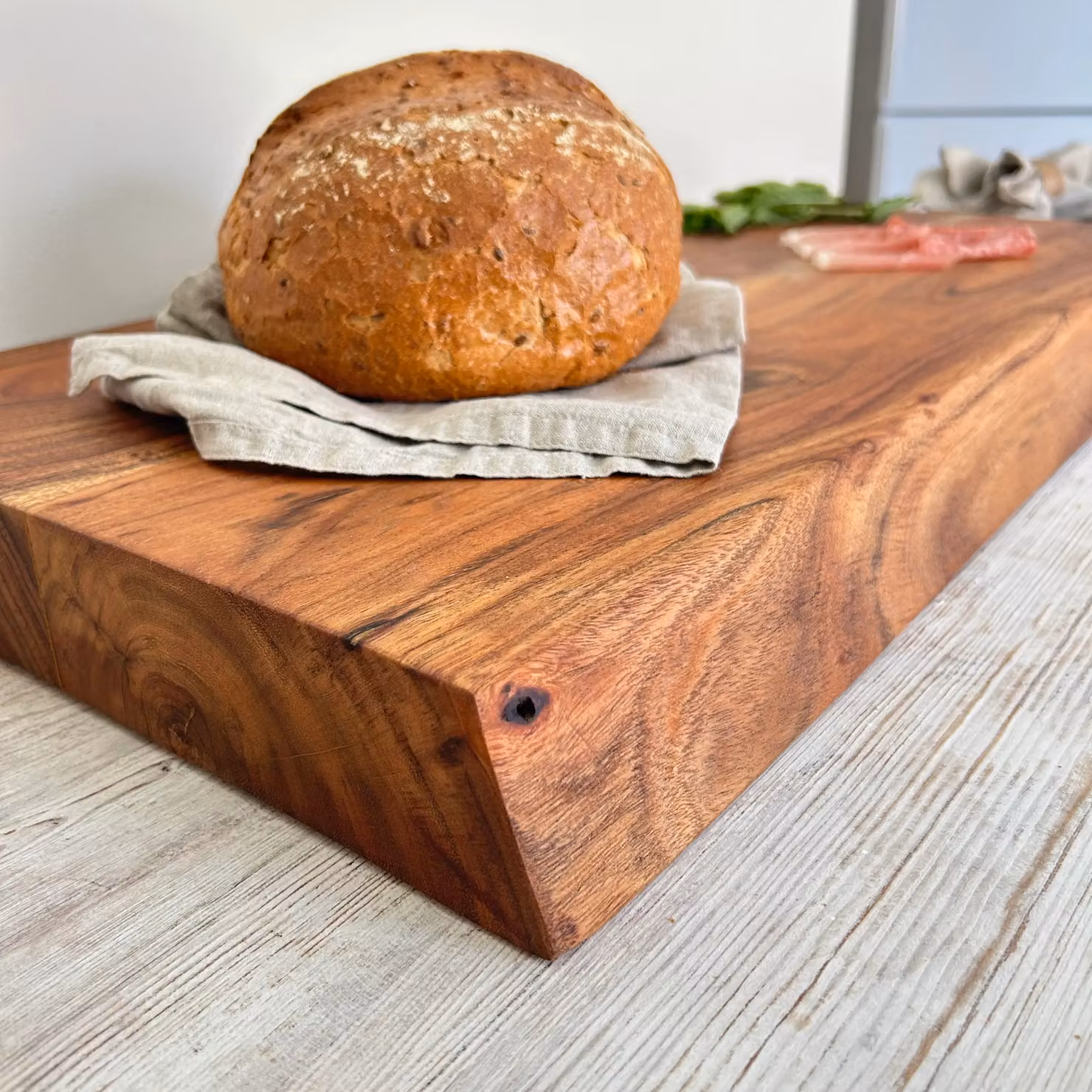 Downton Interiors Professional Chef Live Edge Acacia Wood Chopping Board, Brown, Large – 2