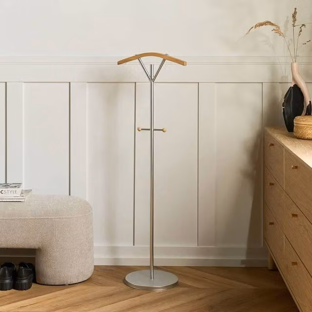 Wyld and Coco Silver Freestanding Curved Coat Rack with Wood Accents, Height: 130 cm – 1