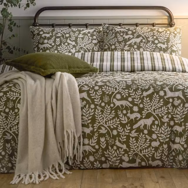Make It A Home Skandi Woodland Reversible Brushed Cotton Duvet Cover Set in Green, W: 90 cm x L: 200 cm