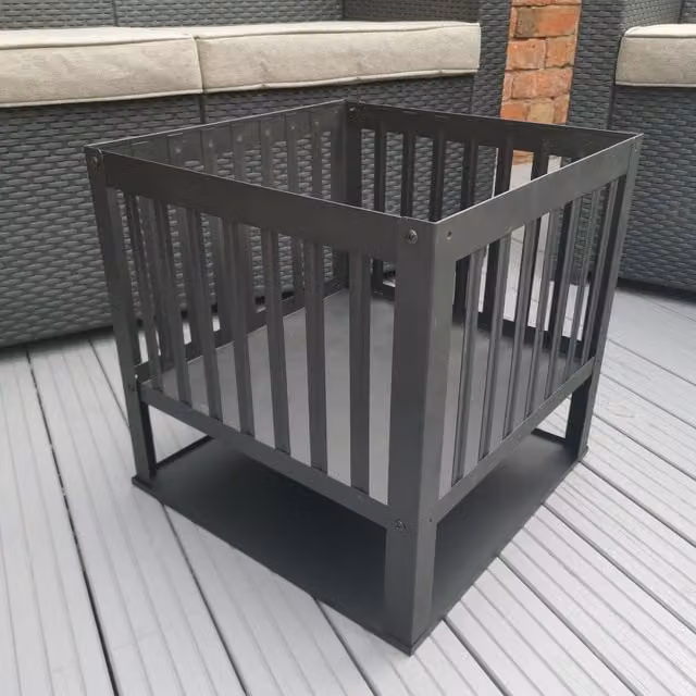 Samuel Alexander Black Steel Square Fire Pit Basket for Wood Solid Fuel, W/D/H: 40 x 40 x 40 cm
