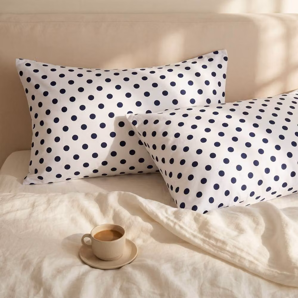 SMUG Set of 2 White Dotted Mako Satin Pillowcases with Envelope Closure – 3