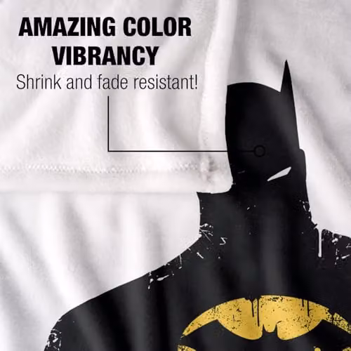 Warner Bros. Batman City Silhouette Super Soft Fleece Throw Blanket, Multicolour, W: 152.4 cm x D: 127.0 cm – 2