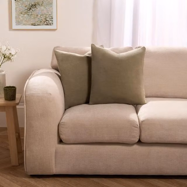 Sienna Pack of 2 Matte Velvet Square Cushion Covers in Green, 45 x 45 cm