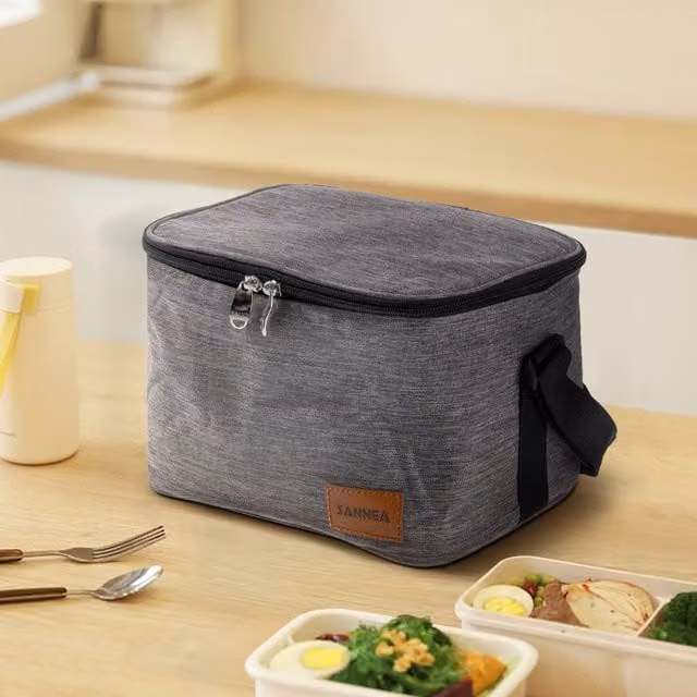 Lifeideas Classic Insulated Fabric Lunch Bag with Adjustable Strap in Grey