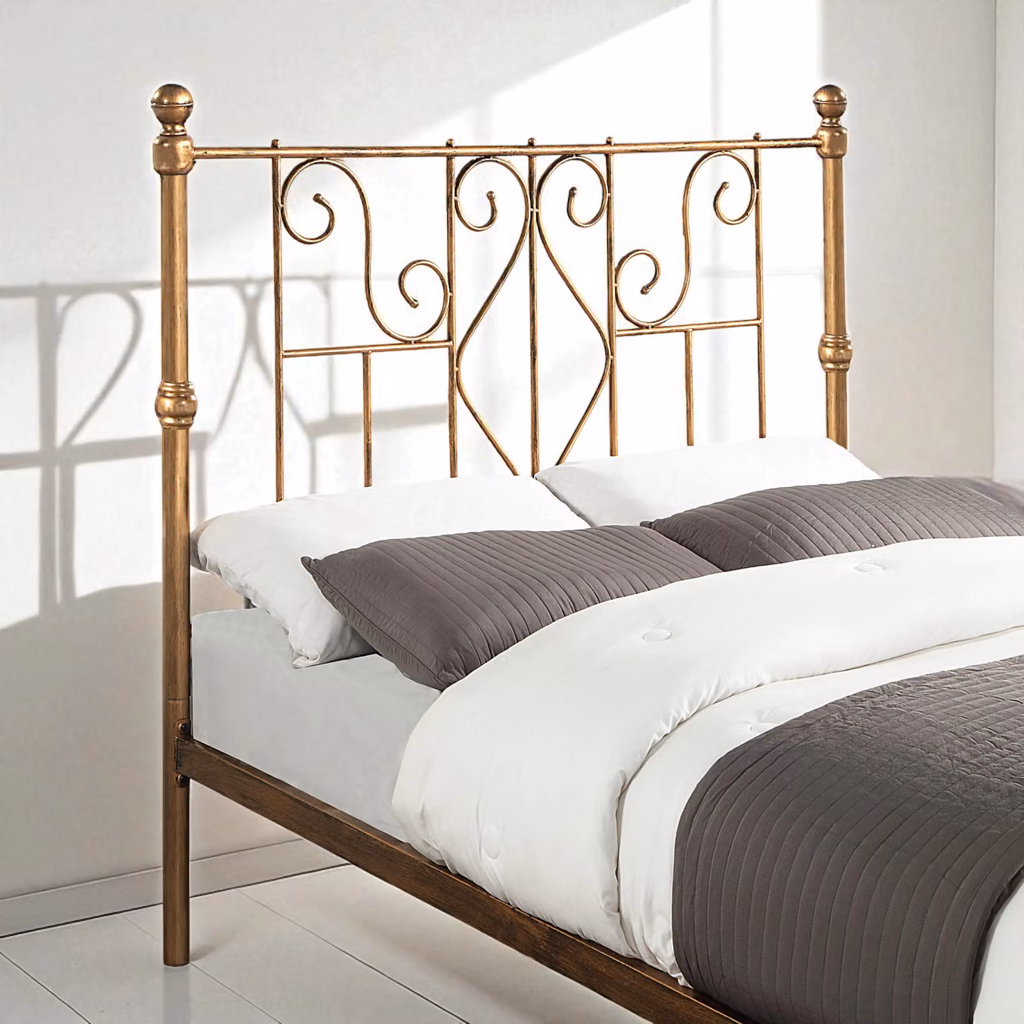 OAT Home Belgravia Victorian Style Metal Bed Frame in Bronze, King Size – 2
