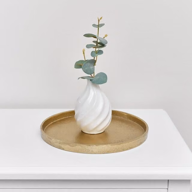 Melody Maison Round Metal Tabletop Tray in Gold, Diameter: 25.5 cm