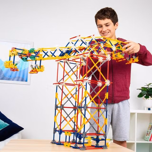 K'NEX 3-in-1 Motorised Amusement Park Building Set in Red and Multicolour