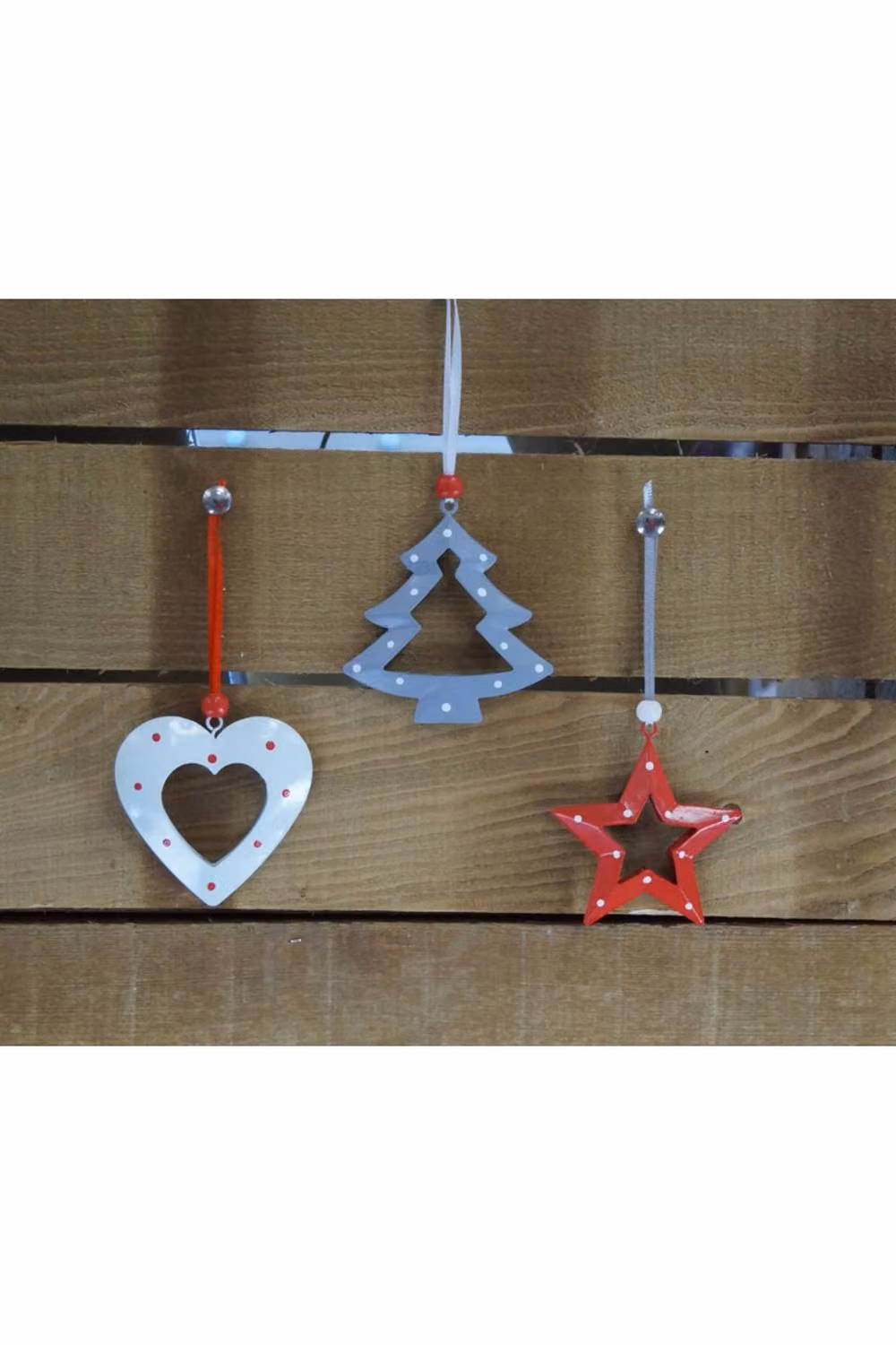 KDMD Set of Three Multicolour Metal Hanging Star and Leaf Christmas Tree Decorations – 2