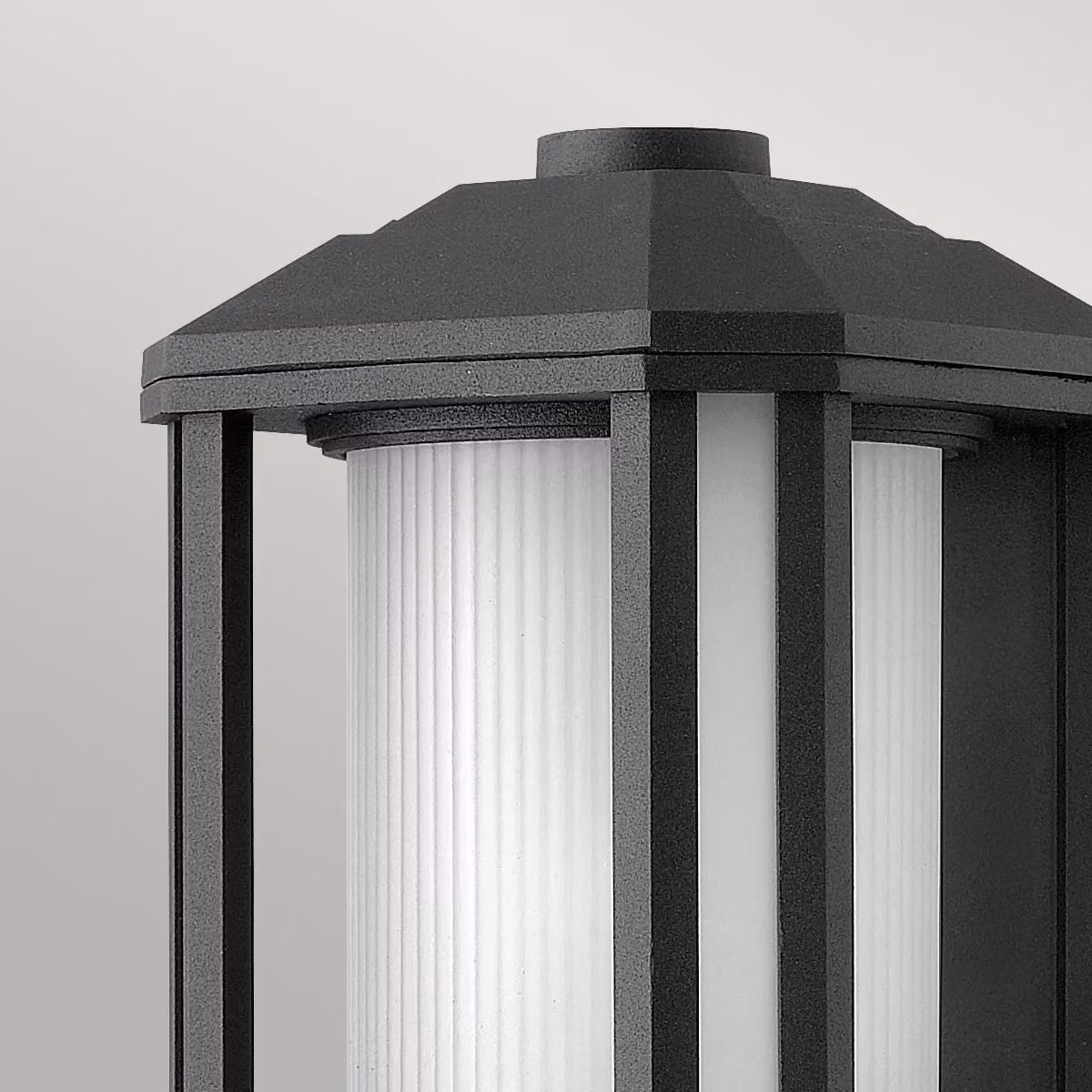 Hinkley Castelle Small Outdoor Wall Lantern in Black, IP44 Rated – 2