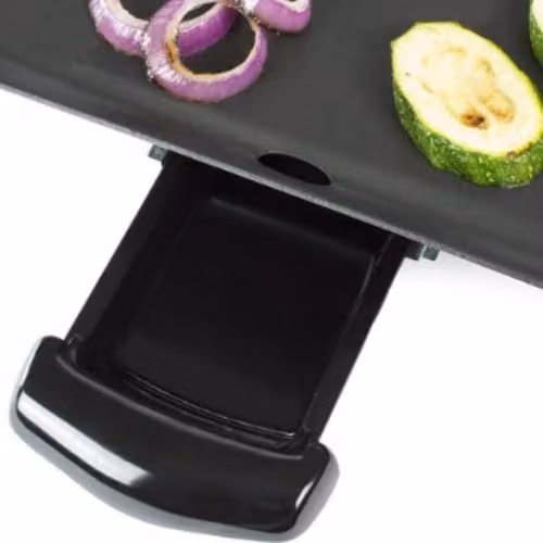 Trendi Electric Teppanyaki Grill Griddle in Black with 8 Wooden Spatulas, Non-Stick Hot Plate and Adjustable Temperature Control – 6