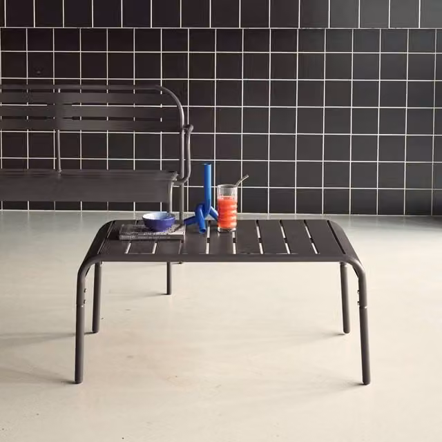 sweeek Rectangular Steel and Glass Garden Coffee Table in Matt Dark Grey, W: 90 cm, D: 50 cm, H: 40 cm