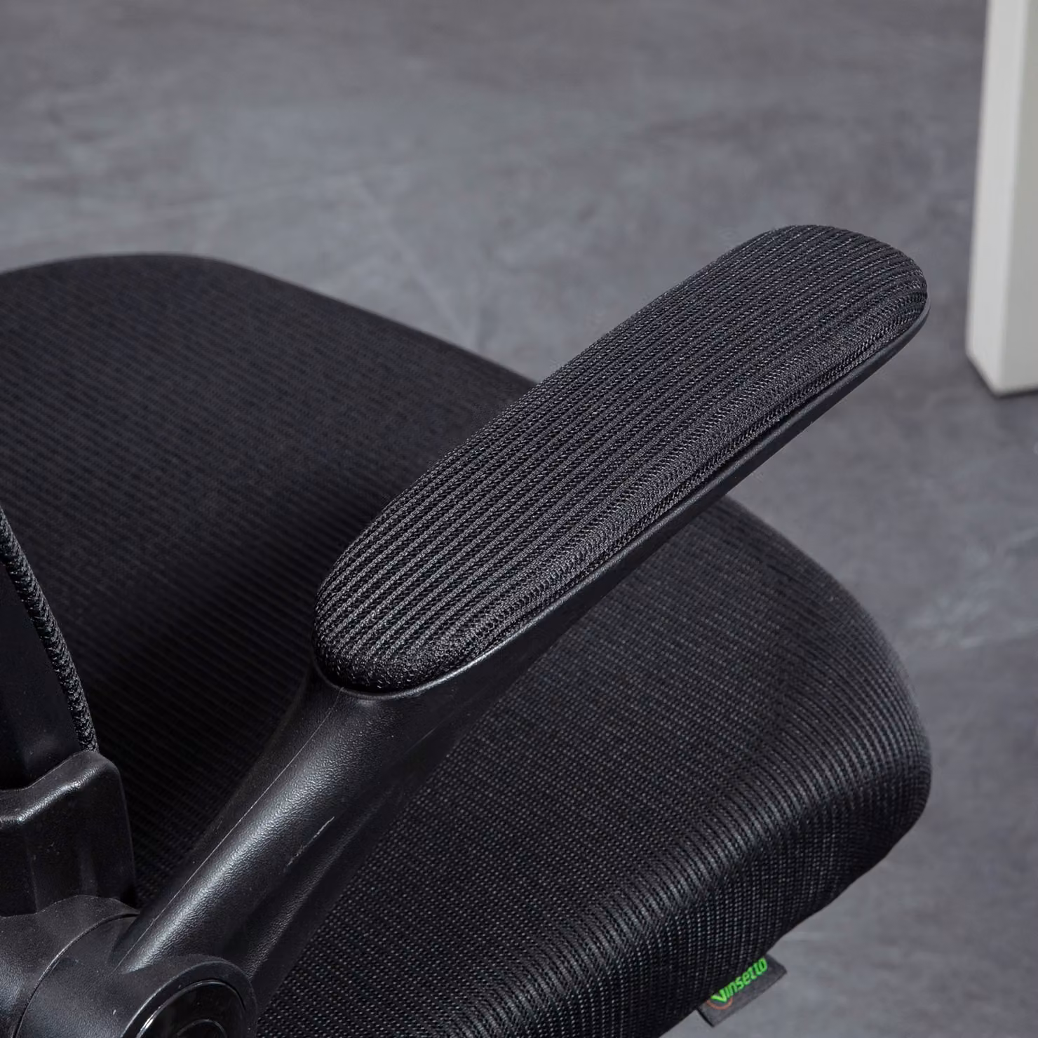 Vinsetto Ergonomic Mesh Office Chair with Flip-up Armrests and Lumbar Support in Black – 6