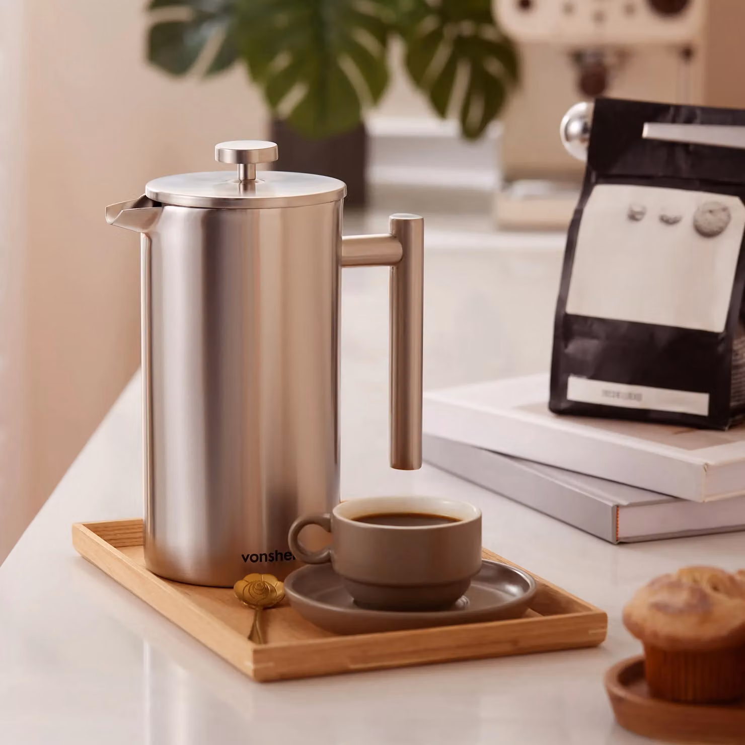 VonShef Double-Walled Stainless Steel Cafetiere with Measuring Spoon in Silver, 800ml – 2
