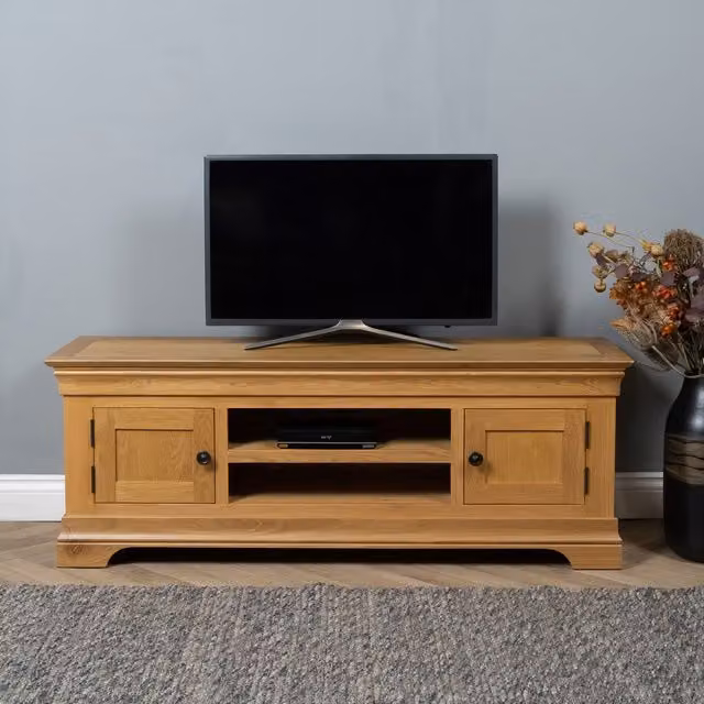 Elm Home and Garden Rustic Oak Widescreen TV Media Unit in Brown