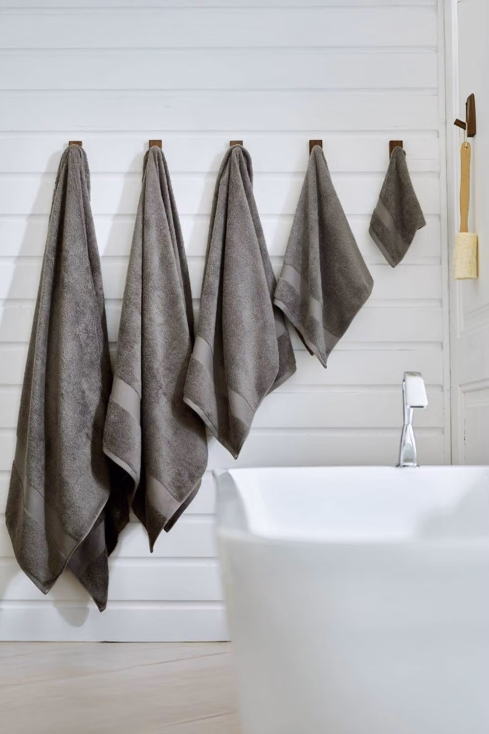 Deyongs Egyptian Embrace Fluffy Cotton Terry Bath Sheet in Grey – 2