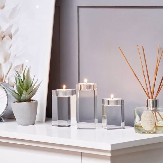 SPETLEK Crystal Glass Tealight Holder Set in Transparent