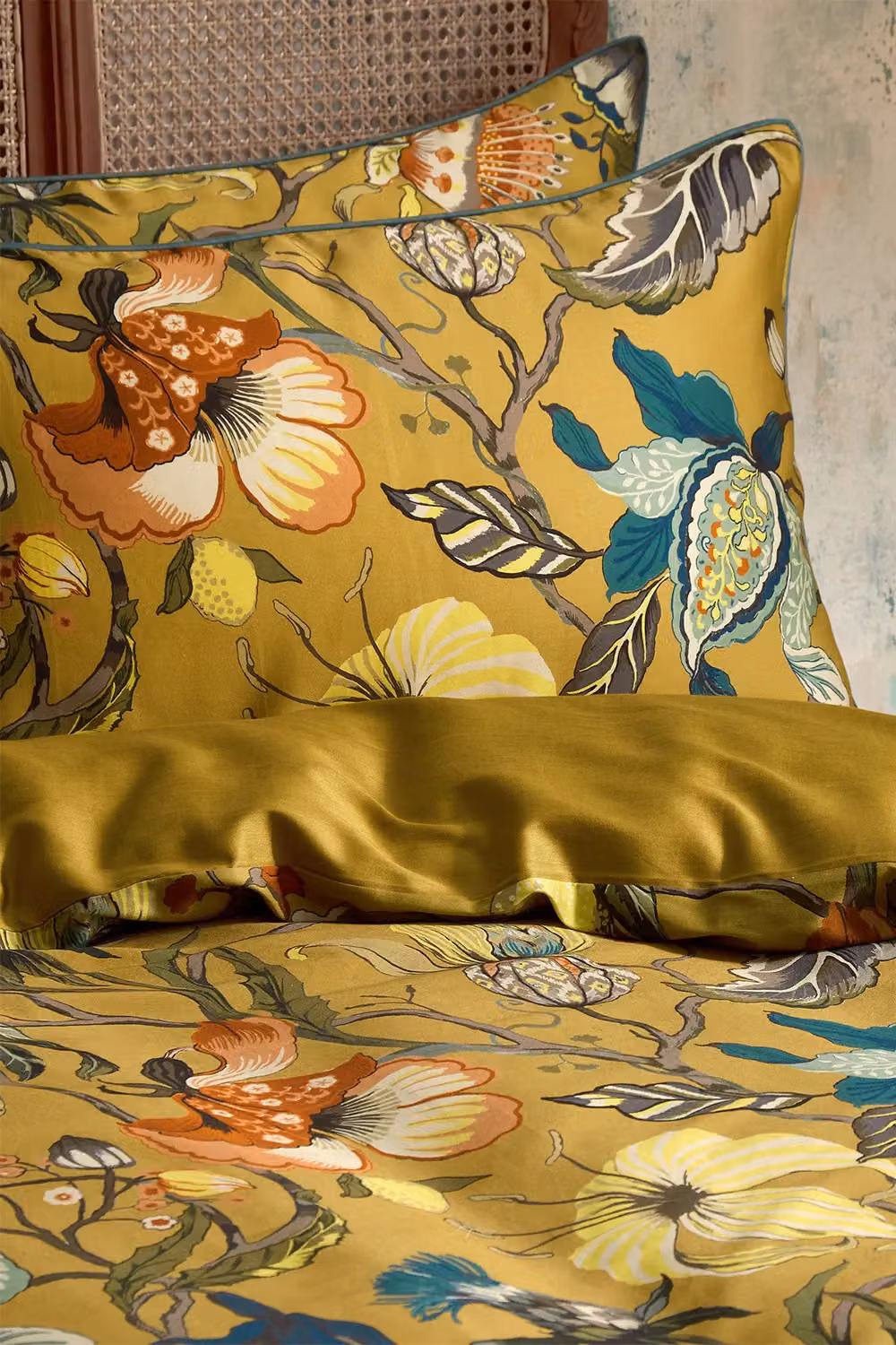 Edinburgh Weavers Morton 200 Thread Count Floral Premium Cotton Sateen Piped Duvet Cover Set in Yellow, W/H: 180 x 200 cm – 2