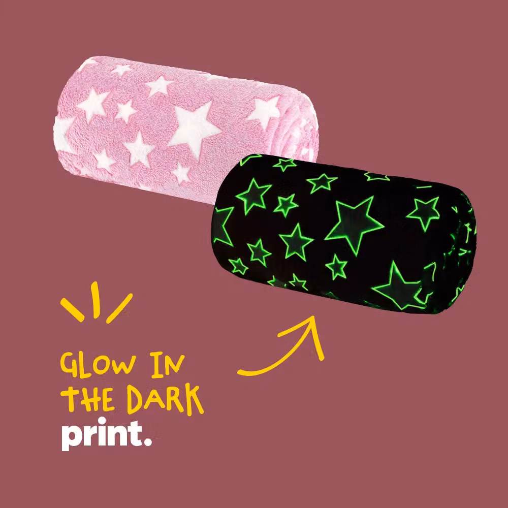 Wicked Gizmos Glow in the Dark Fluffy Fleece Blanket in Pink, W/D/H: 127 x 152 cm – 2