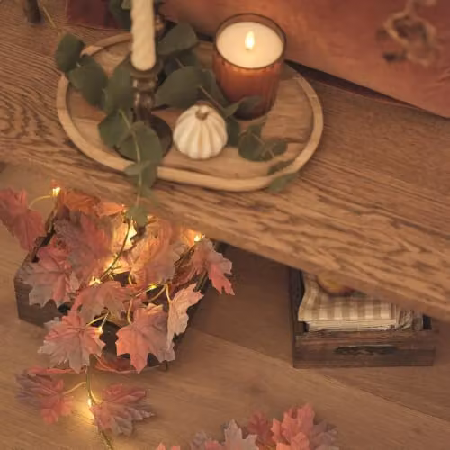 Lights4fun Pre Lit Maple Leaf Autumn Garland in Brown, White and Orange, 2.5m – 2