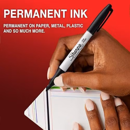 Pack of 4 Sharpie Fine Point Permanent Markers in Multicolour (Black, Blue, Red and Green) – 1