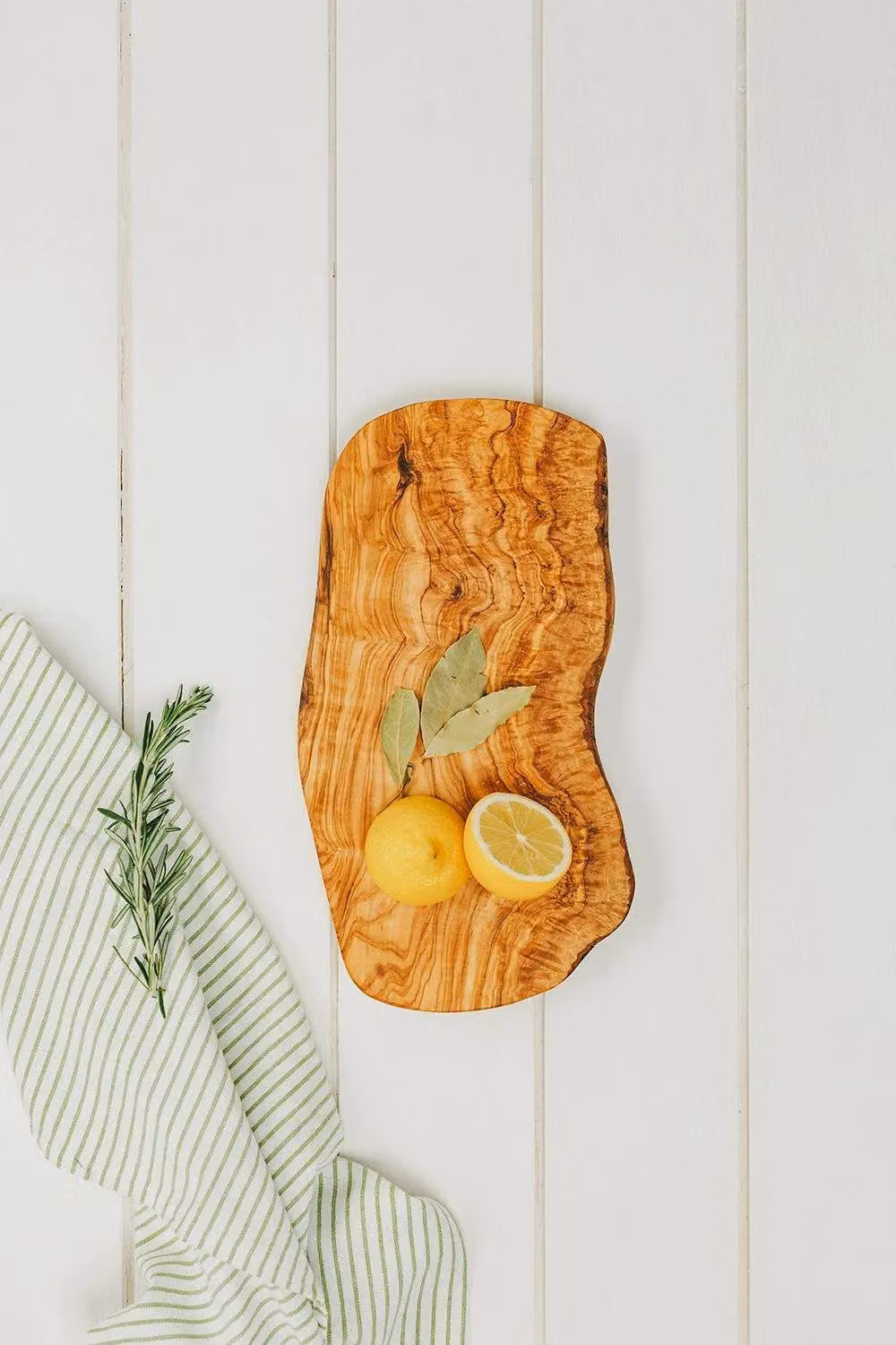 Selbrae House Olive Wood Chopping Board in Natural Brown and Beige, 35 cm – 2
