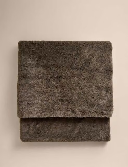 M&S Supersoft Fluffy Faux Fur Large Throw in Green