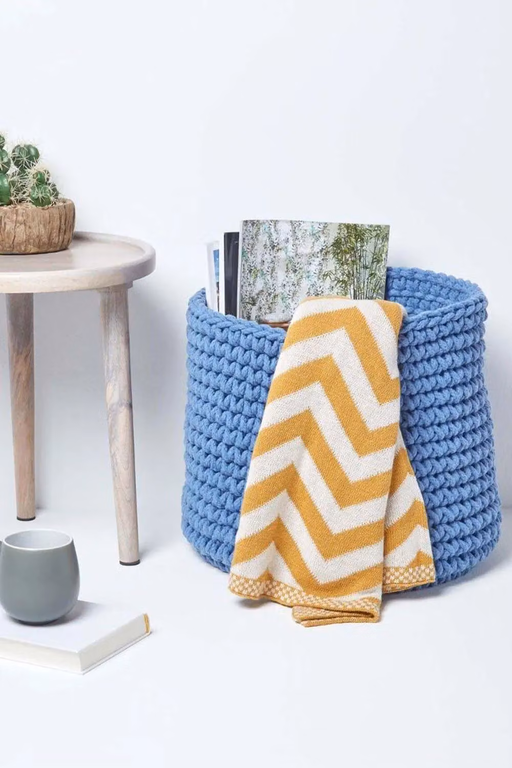 Homescapes Blue Cotton Knitted Round Storage Basket, W: 42 cm, D: 37 cm, H: 37 cm – 2