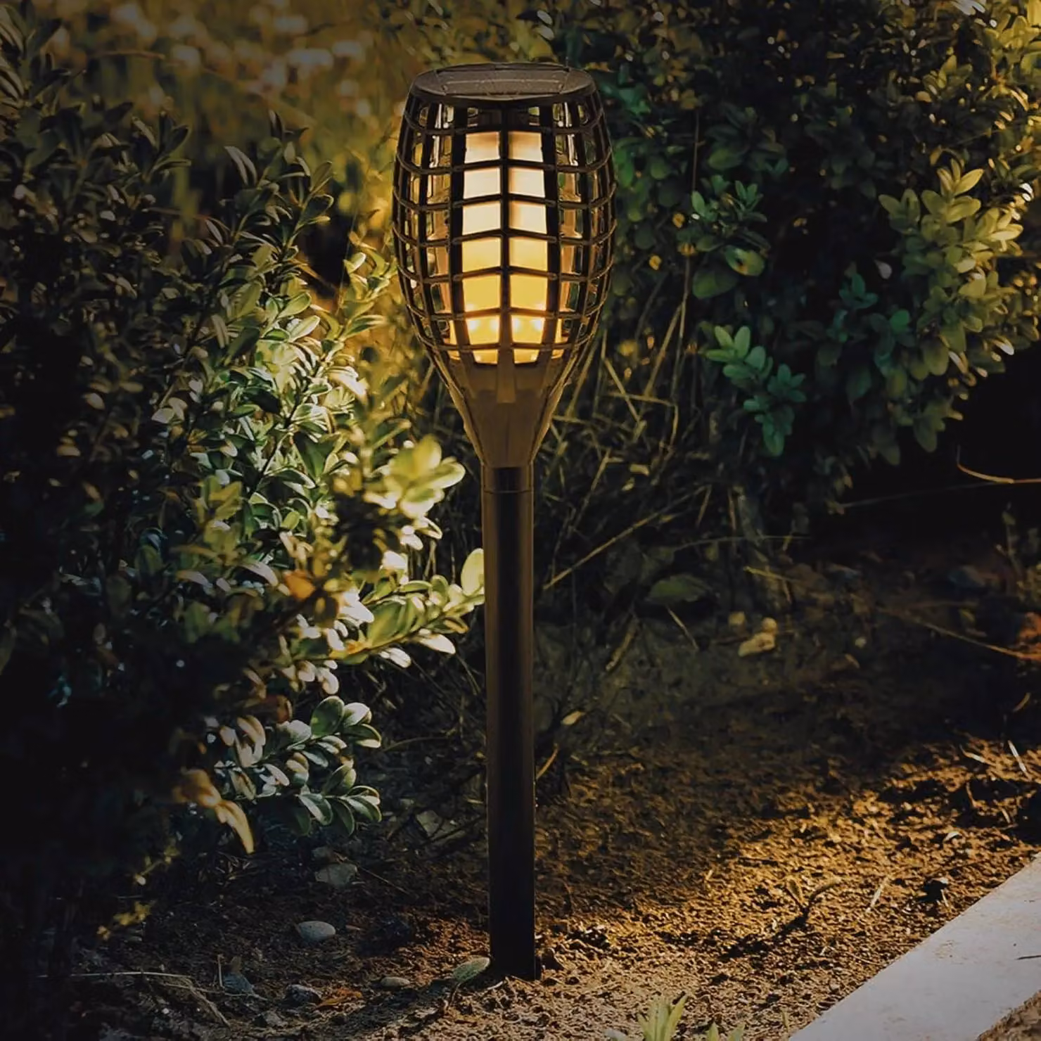 mysmartbuy Solar Powered Flame Effect Garden Torch in Black, Weatherproof LED Outdoor Light with Stake and Wall Bracket – 4